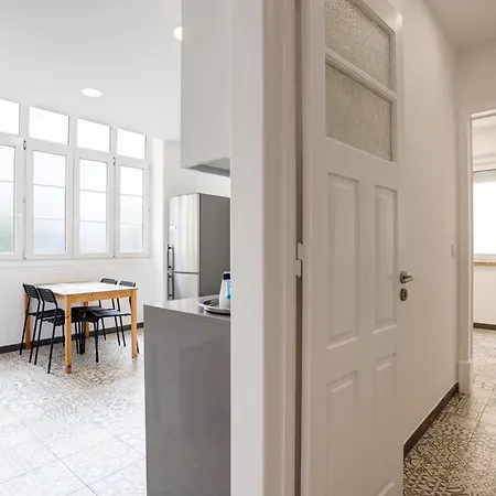 Home Out Rooms & Apartments