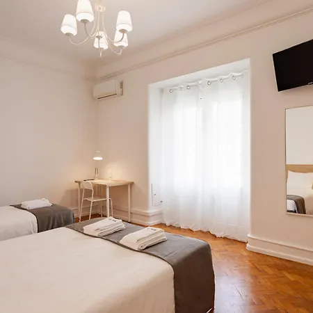 Apartment Home Out Rooms & Apartments *