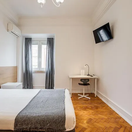 Home Out Rooms & Apartments