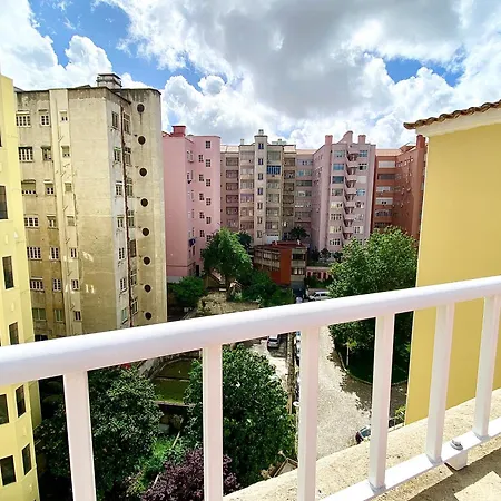 Apartment Home Out Rooms & Apartments