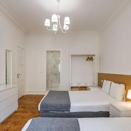 Home Out Rooms & Apartments