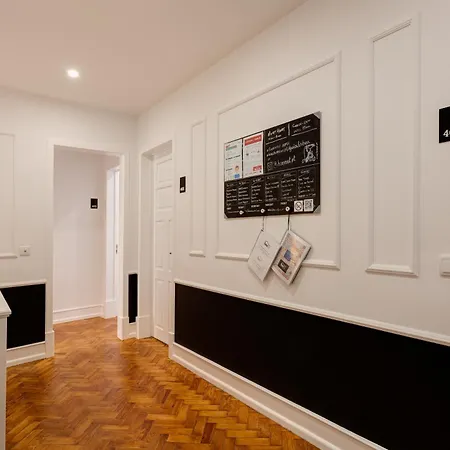 Apartment Home Out Rooms & Apartments *