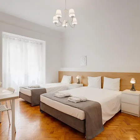 Home Out Rooms & Apartments *