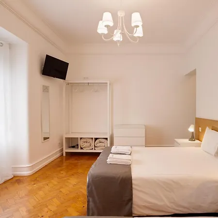 Home Out Rooms & Apartments *