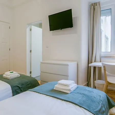 Apartment Home Out Rooms & Apartments