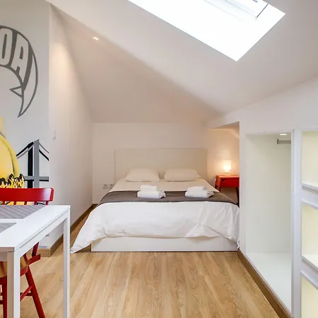 Home Out Rooms & Apartments Apartment