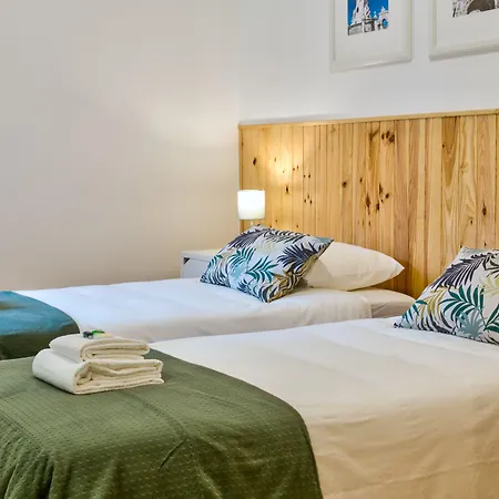 Home Out Rooms & Apartments