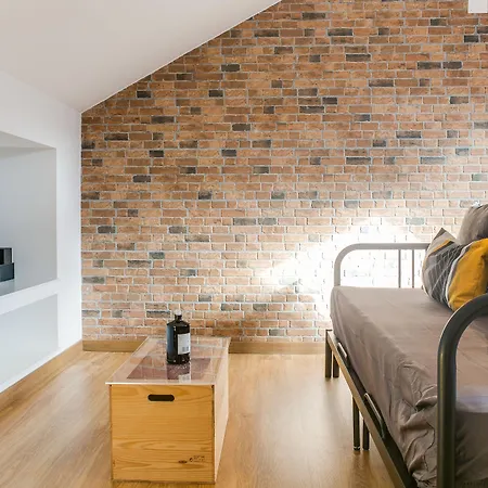 Apartman Out & *