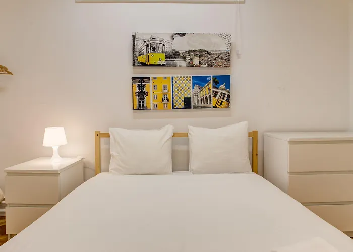 Out & דירה ליסבון